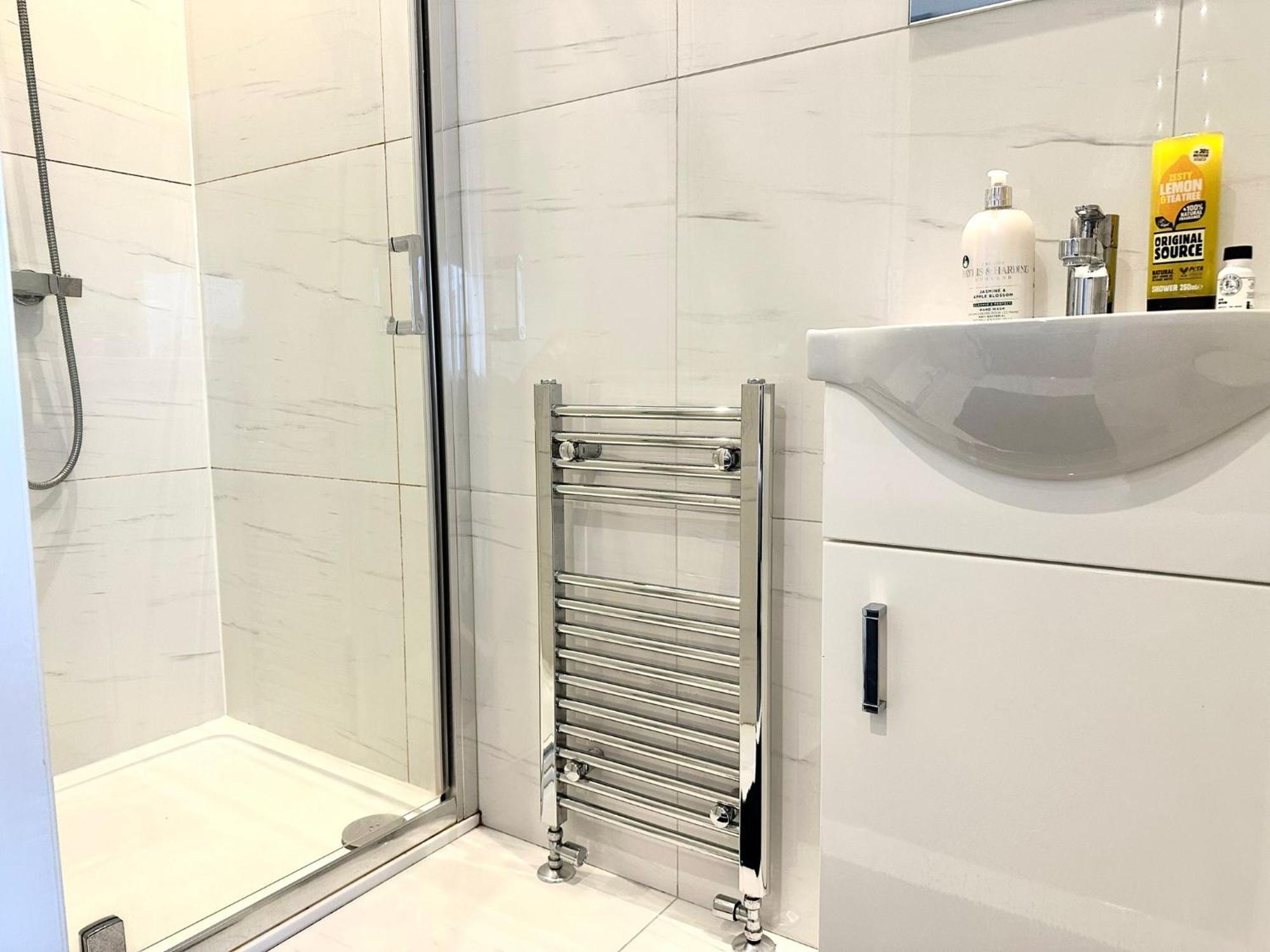 Stylish Modern, Private Apartment,15 Mins To Central London Hendon Exteriér fotografie