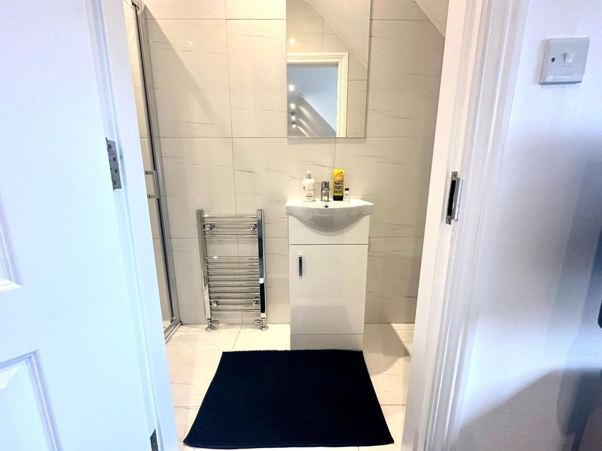 Stylish Modern, Private Apartment,15 Mins To Central London Hendon Exteriér fotografie