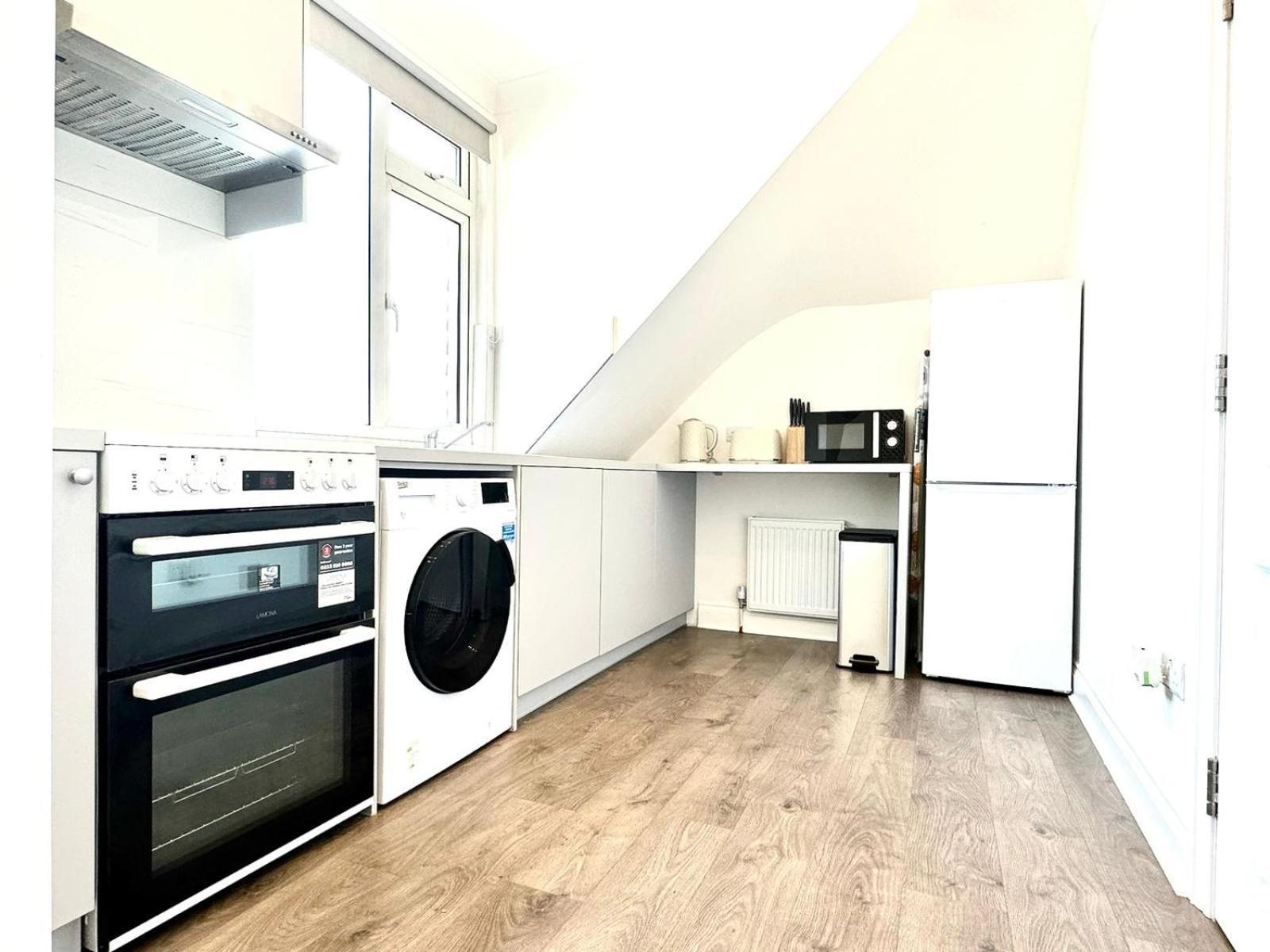 Stylish Modern, Private Apartment,15 Mins To Central London Hendon Exteriér fotografie